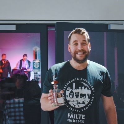 Eine Teilnahme ist mit und ohne Whisky möglich.