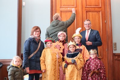 Die Kempter „königlichen Hoheiten" mit ihren Begleitern und Oberbürgermeister Thomas Feser.