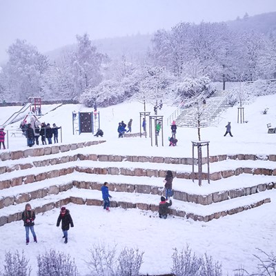 Schulhof im Schnee     |  Quelle: Stadt Bingen