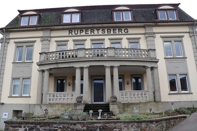 Die Villa am Rupertsberg, in der auch das Stadtarchiv untergebracht ist