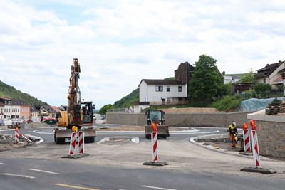 Asphaltarbeiten am Kreisel. Asphaltarbeiten am Kreisel.