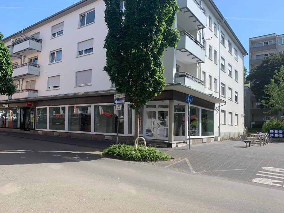 Schmittstraße 43, Gewerbeobjekt