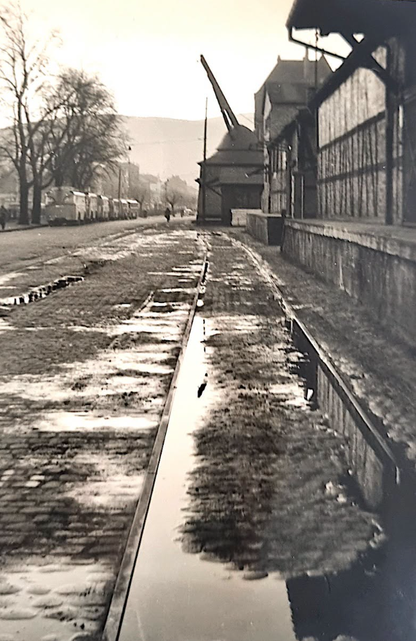 Der Binger Industriehafen (No 297)