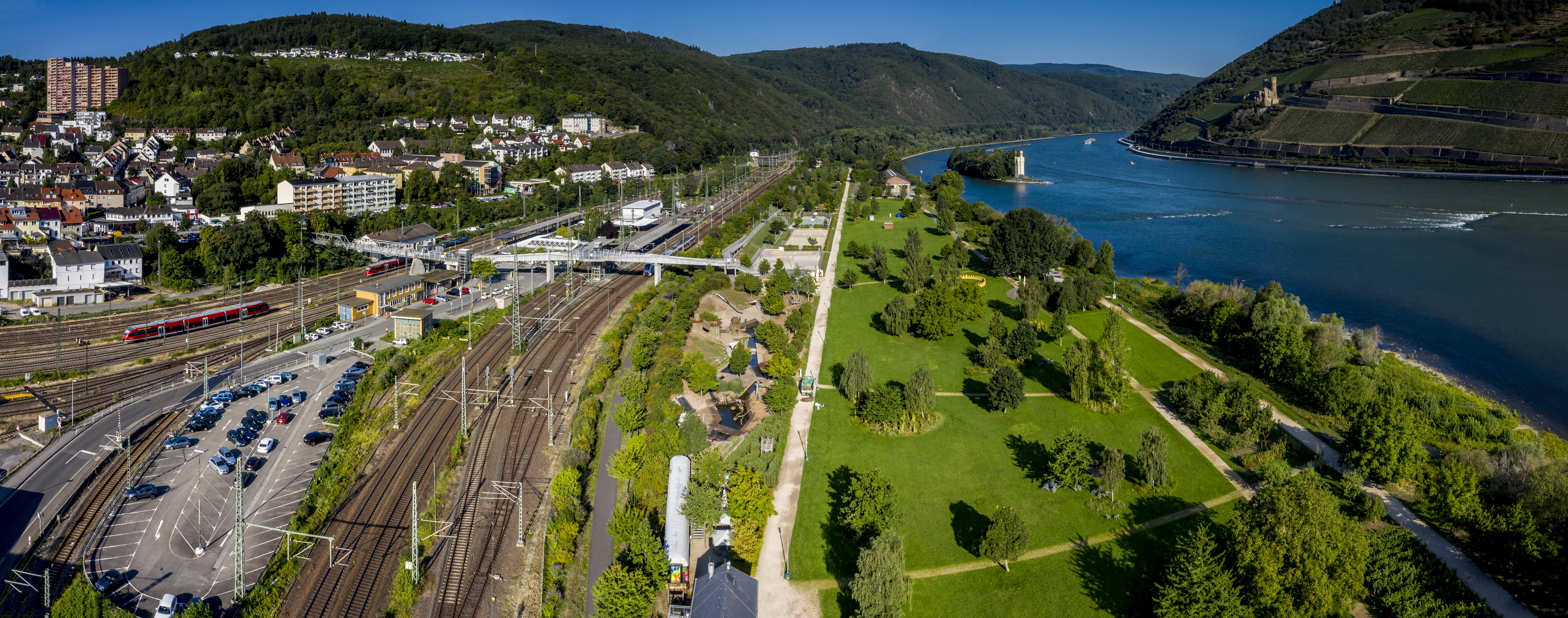 Park, Bahnanlagen und Mäuseturm