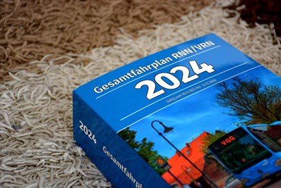 Fahrplanbuch 2024