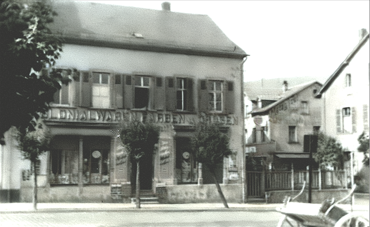 Koblenzer Straße 21 und 23 im Juni 1951.
