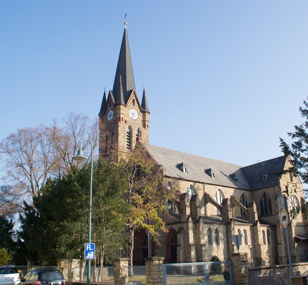 Die „neue“ Kirche St. Gordianus und Epimachus wurde 1912 geweiht.