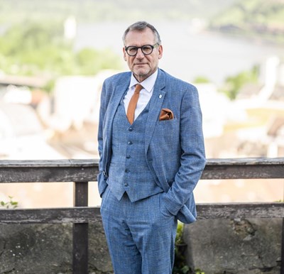 Thomas Feser, Oberbürgermeister der Stadt Bingen am Rhein, fordert vom Land mehr Verantwortung und Verlässlichkeit in der Umsetzung der Krankenhausplanung und der Sicherstellung regionale Grund- und Notfallversorgung