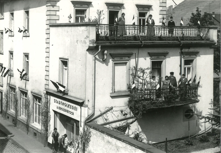Das Molkerei-Gebäude in der NS-Zeit. Foto ist mit „Rheinstraße“ beschrieben. (Ecke Rheinstraße/Rathausstraße?)