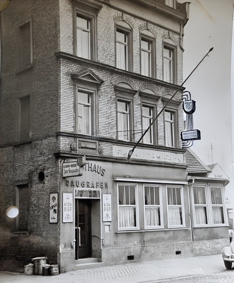 „Zum Raugrafen“, 1950er Jahre, mit kleinem seitlichem Anbau.