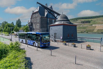 Mit dem Bus bequem zu Rhein in Flammen in Bingen.