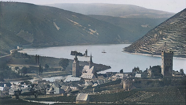 Bingen um 1857/1858 mit Mäuseturm und Turm der Burg Klopp, aber noch ohne Palas der Burg Klopp, ohne Eisenbahn.