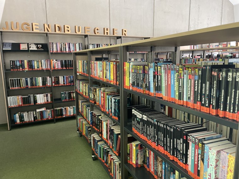 Die Jugendabteilung ist im Dachgeschoss zu finden.