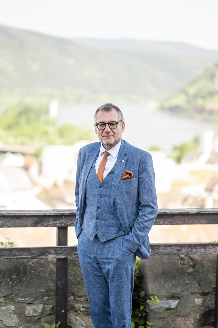 Thomas Feser, Oberbürgermeister der Stadt Bingen am Rhein, fordert vom Land mehr Verantwortung und Verlässlichkeit in der Umsetzung der Krankenhausplanung und der Sicherstellung regionale Grund- und Notfallversorgung