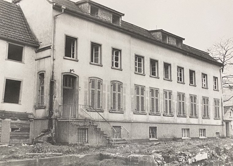 Zu dem städtischen Gebäudekomplex gehörte auch die Stadtkasse, 1974.