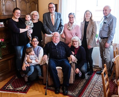 Oberbürgermeister Thomas Feser gehörte neben der Familie zu den zahlreichen Gratulanten.
