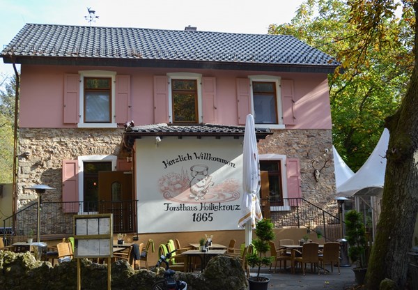 Forsthaus Heiligkreuz.