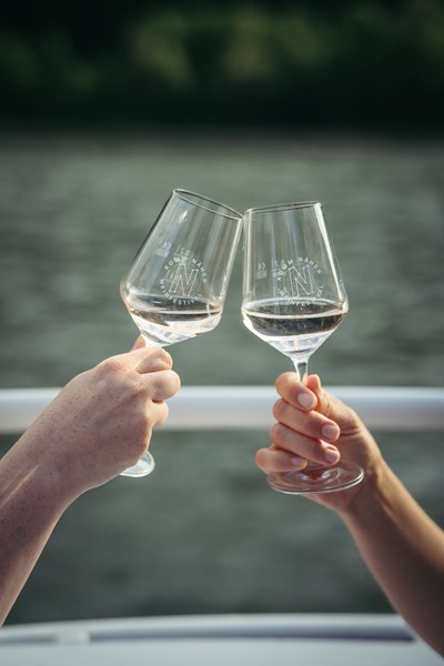 Waves & Wine