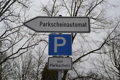 Parkplatzausschilderung