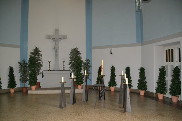 Die Friedhofskapelle von innen.