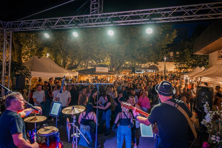 Auf fünf Festplätzen gab es ein abwechslungsreiches Musikprogramm.