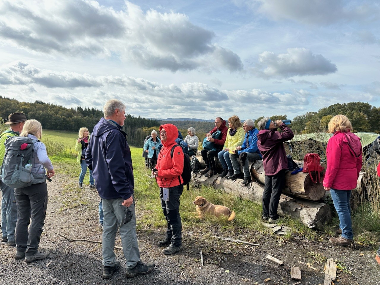 Wanderer beim BUGA29-Wanderevent 2024 in Braubach