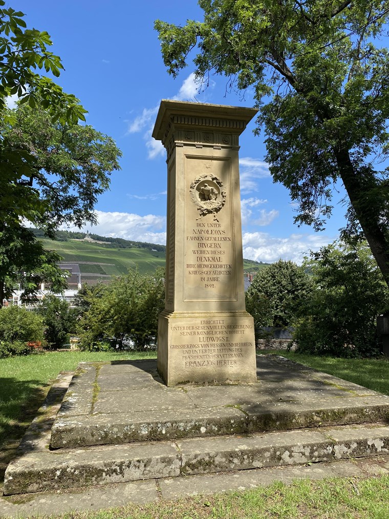 Das Veteranendenkmal auf dem Alten Friedhof in Bingen