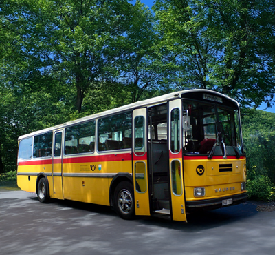 Nostalgietour im historischen Postbus