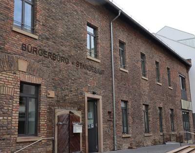 Das Bürgerbüro mit dem Standesamt in der Basilikastraße.