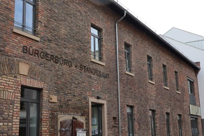 Das Bürgerbüro mit dem Standesamt in der Basilikastraße.