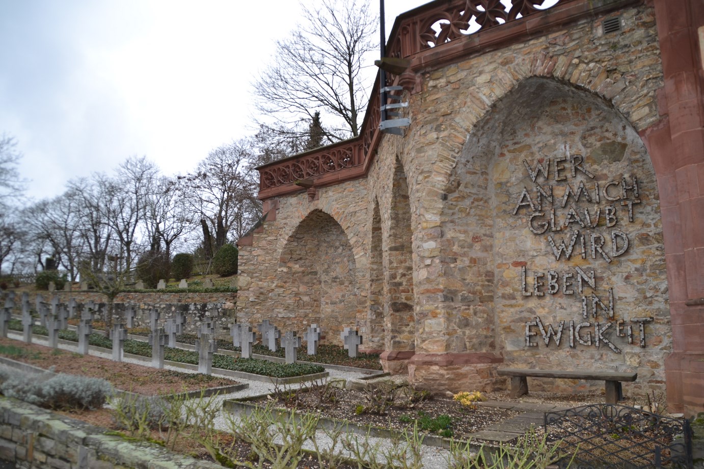 Die Friedhöfe auf dem Rochusberg