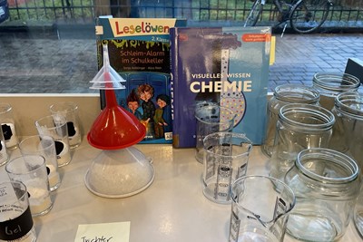 Beim BINger MINTwoch können sich alle Kinder auf spannende Experimente rund um Mathe, Chemie, Technik, Naturwissenschaft und Co. freuen. Beim BINger MINTwoch können sich alle Kinder auf spannende Experimente rund um Mathe, Chemie, Technik, Naturwissenschaft und Co. freuen.