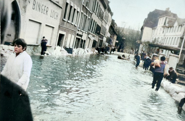 Die Ecke Gerbhausstraße/Freidhof im Frühjahrs-Hochwasser 1970.