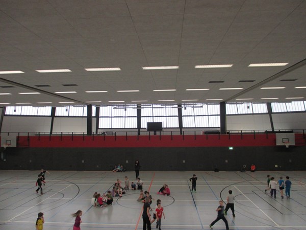 Trainingsbetrieb  in der Rundsporthalle