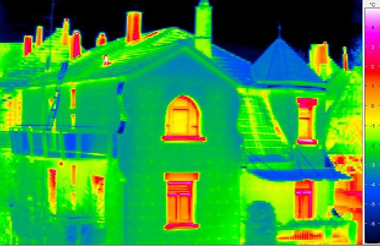 Mehrfamilienhaus – Thermografieaufnahme
