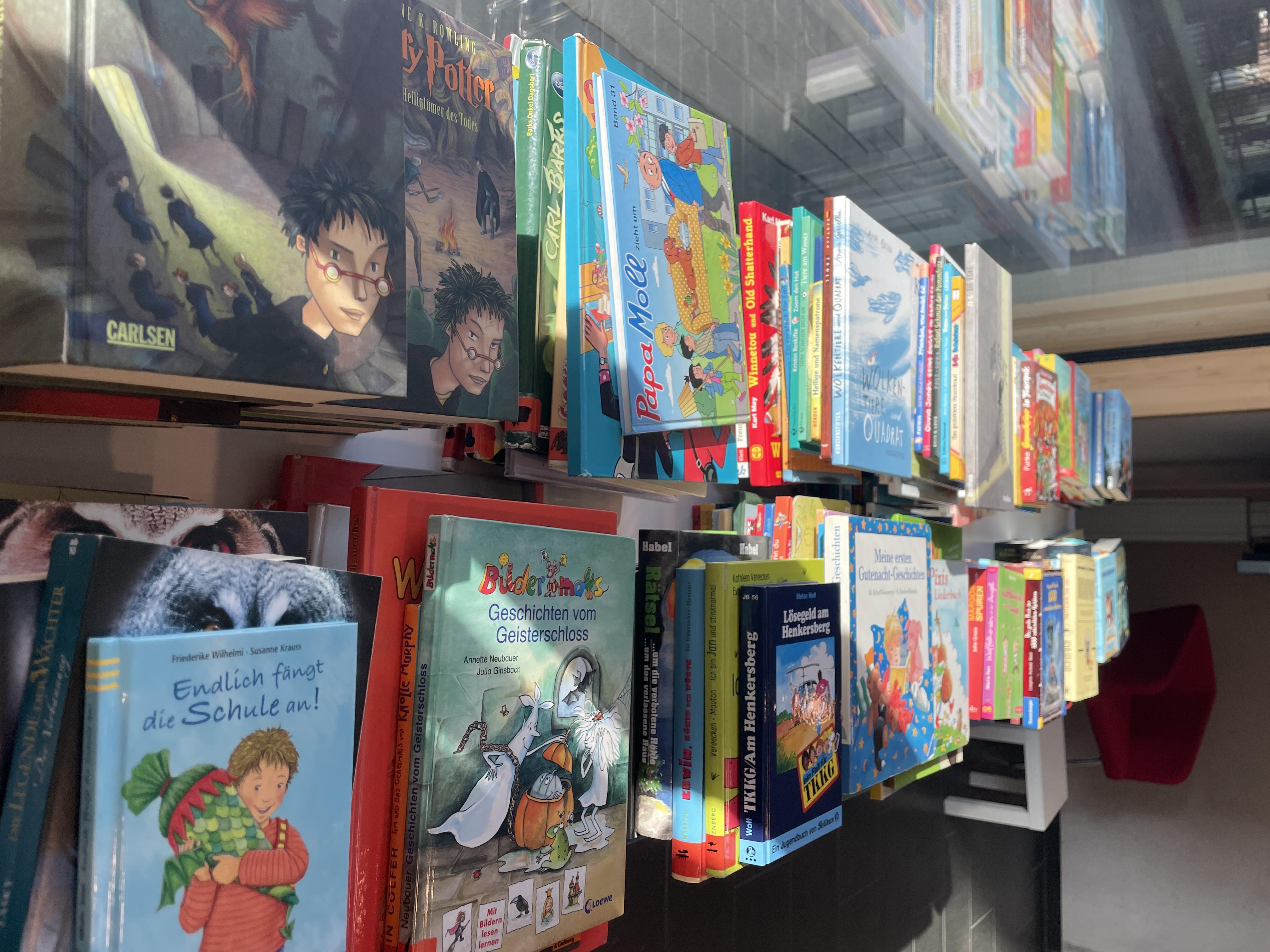 Am 10. Oktober gibt es in der Bücherei³ wieder einen Bücherflohmarkt.
