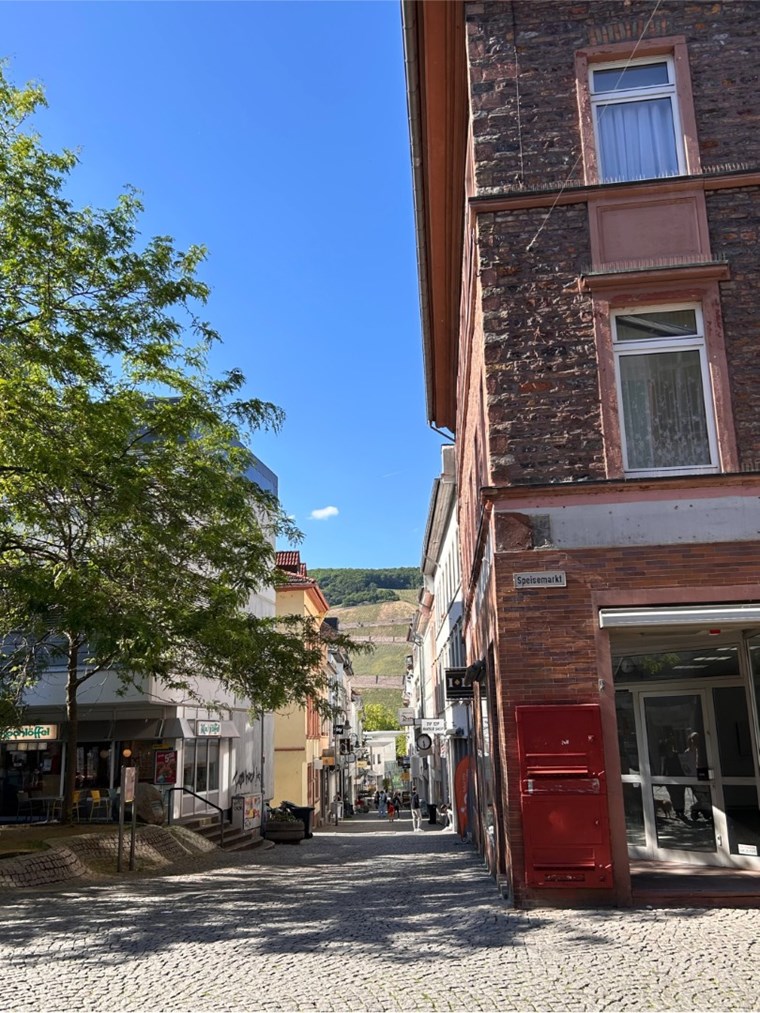 Die Rathausstraße in der Binger Innenstadt