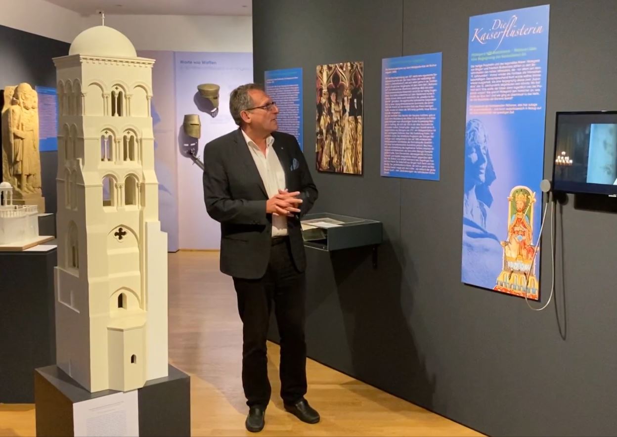 "Besuchen Sie unsere Sonderausstellung zur heiligen Hildegard von Bingen – es lohnt sich!"