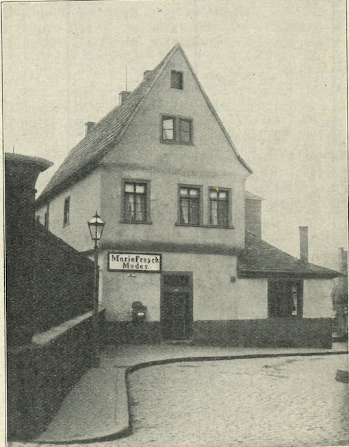 Ehemalige Bubenschule mit Modesalon, Anfang 1920er Jahre