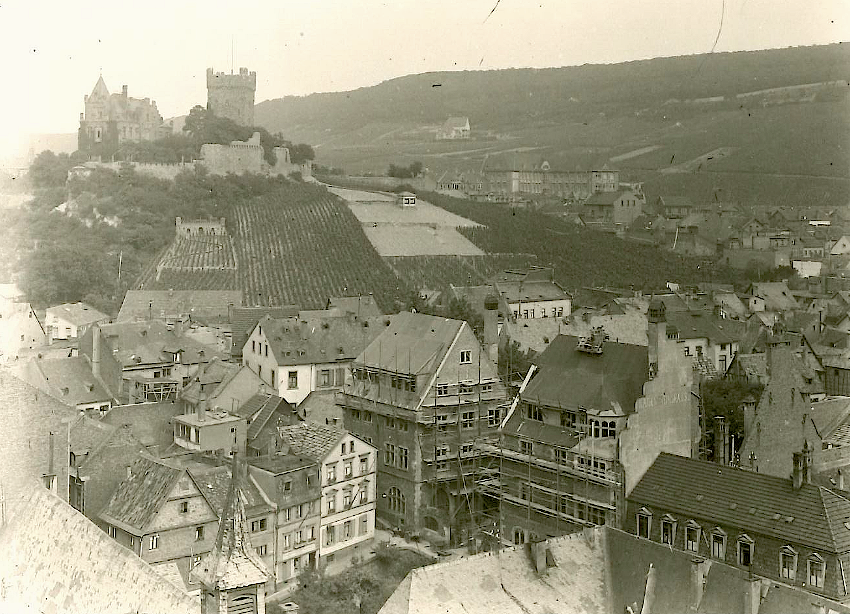 Vor 125 Jahren: Der Stadtrat stimmt für die Burg Klopp als Verwaltungssitz