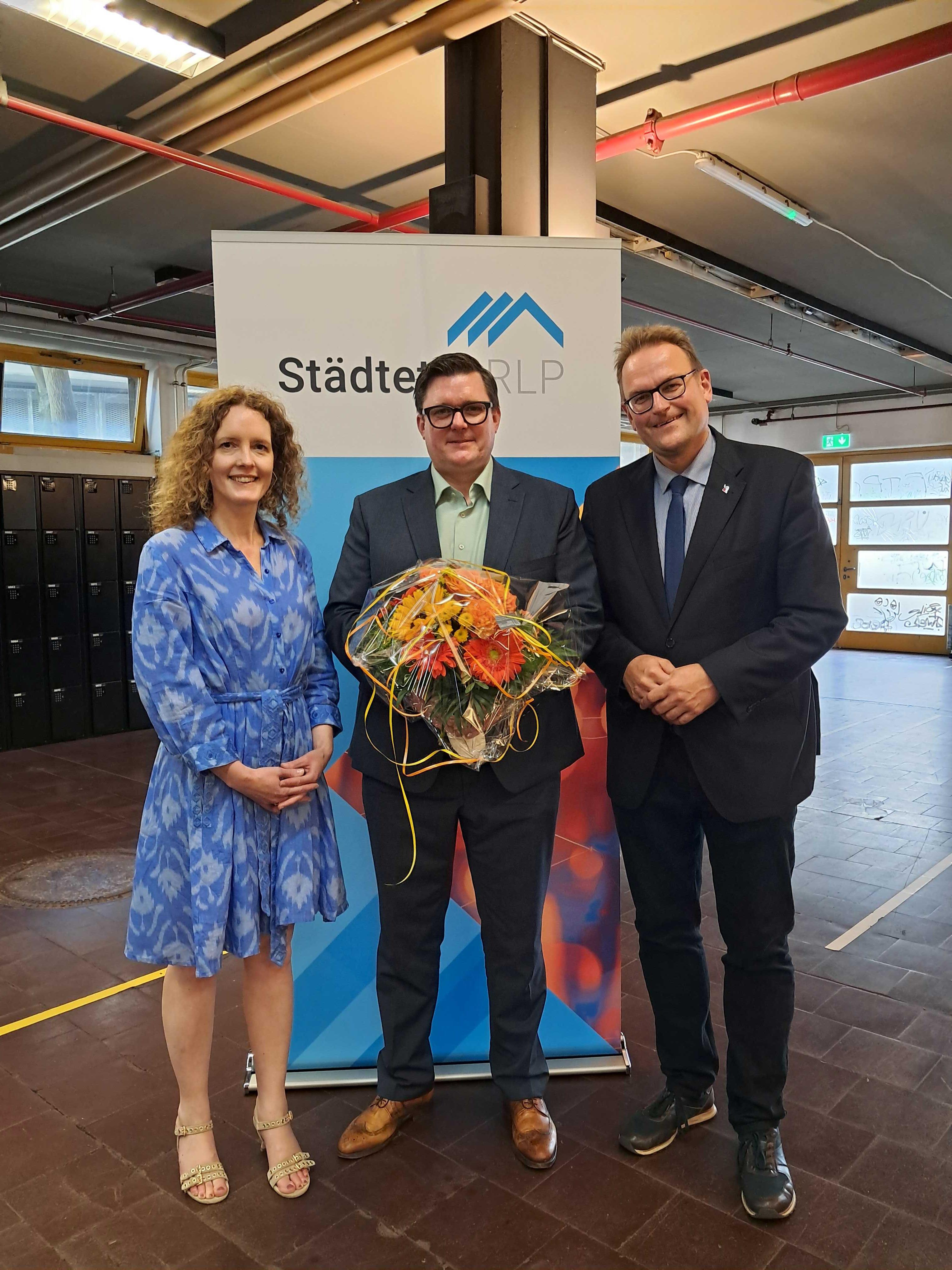 Ab 1. Oktober 2026 tritt Michael Bleidt (Mitte) sein neues Amt an.