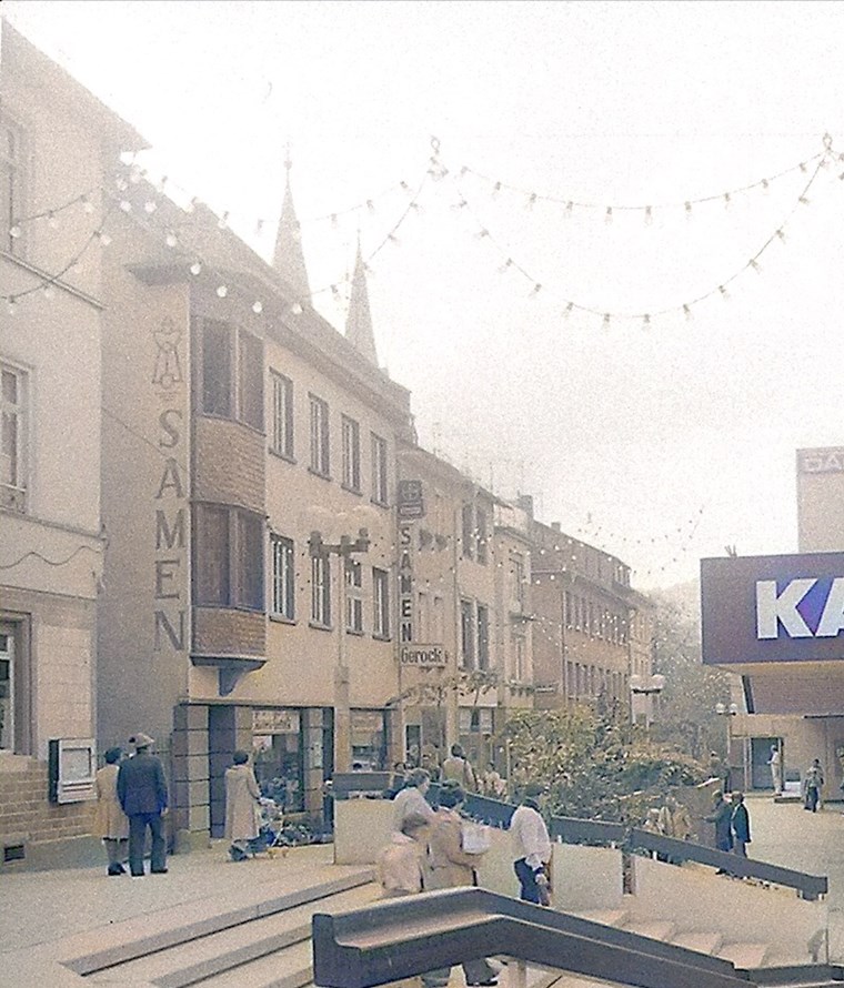 Das Geschäft in der Basilika, 1976, kurz vor der Schließung.