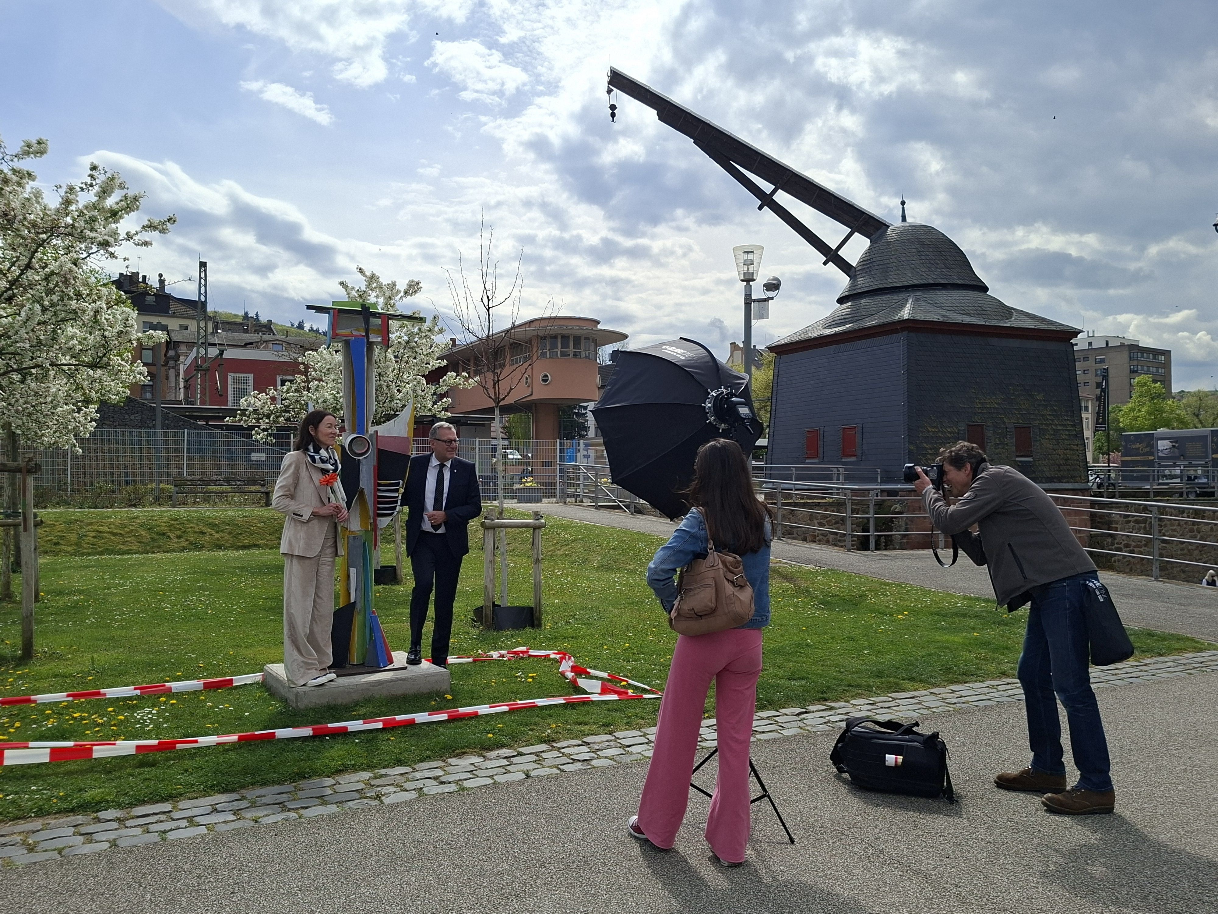 Oberbürgermeister Thomas Feser und Maria Gleichmann-Pieroth beim Fotoshooting anlässlich des Interviews.
