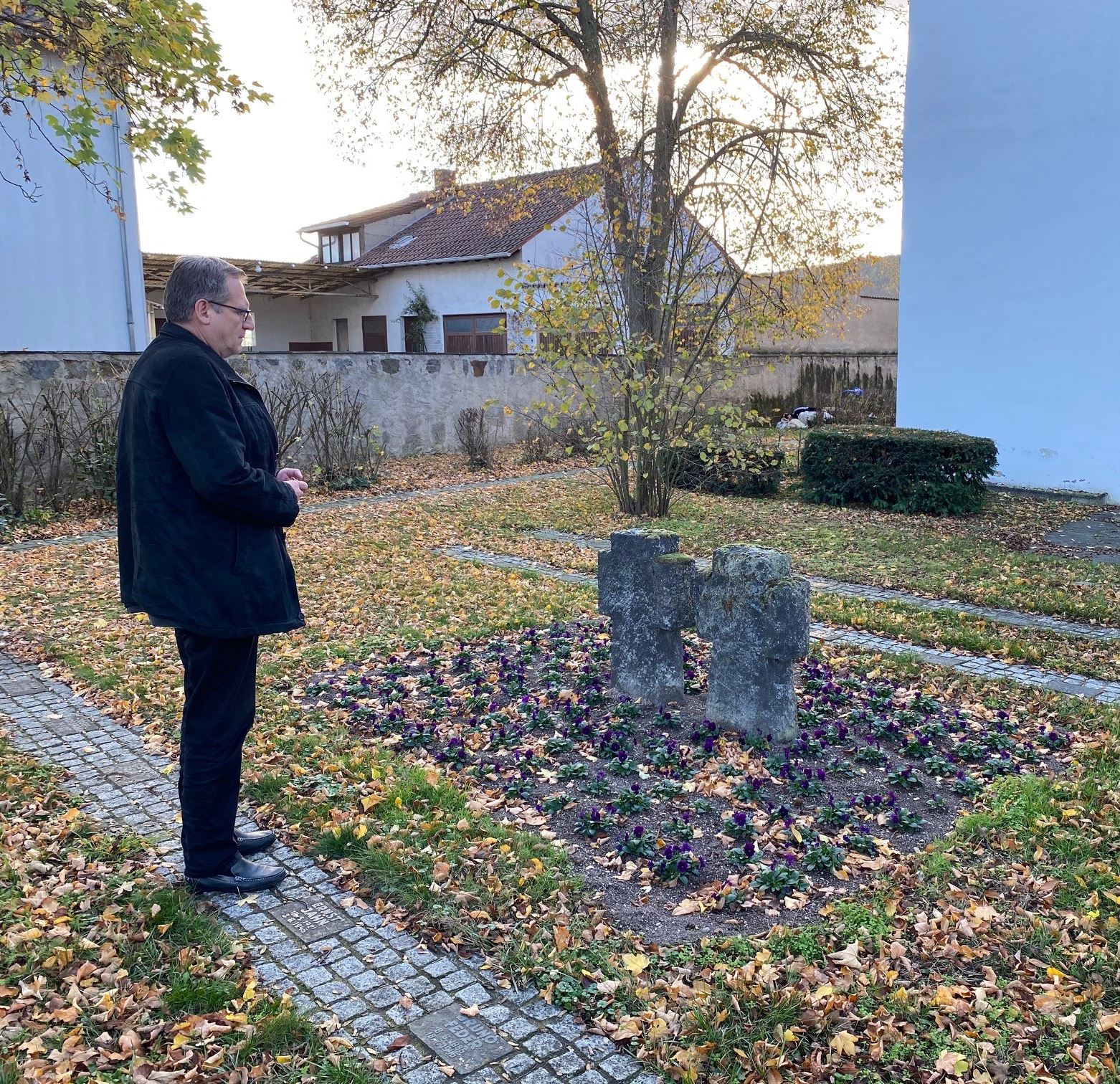 „Leider mussten wir die geplanten Gedenk-Feierlichkeiten zum Volkstrauertag absagen.“