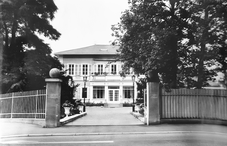 Villa Eden Straßenansicht August 1974.
