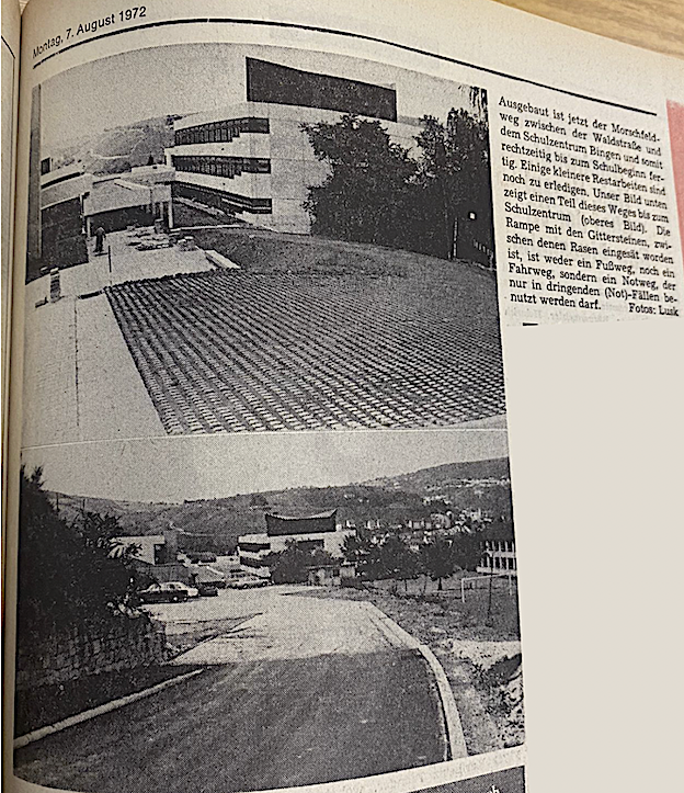Artikel in der Allgemeinen Zeitung vom 7. August 1972 mit einem Foto der damaligen Bauarbeiten am Morschfeldweg für das neue Schulzentrum