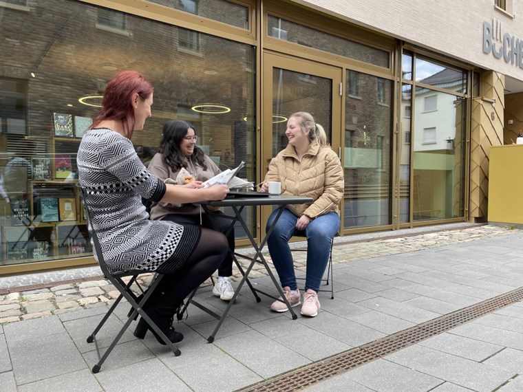 Das Konzept der Bücherei „Lesen, Lernen, Leute treffen“ ist auch für den Außenbereich gedacht.