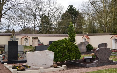 Der Büdesheimer Friedhof.