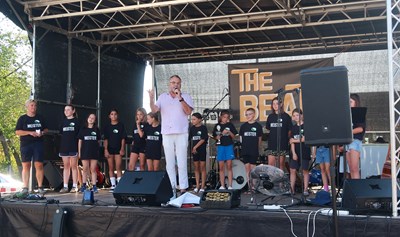 Oberbürgermeister Thomas Feser bei der Eröffnung der Dietersheimer Kerb.