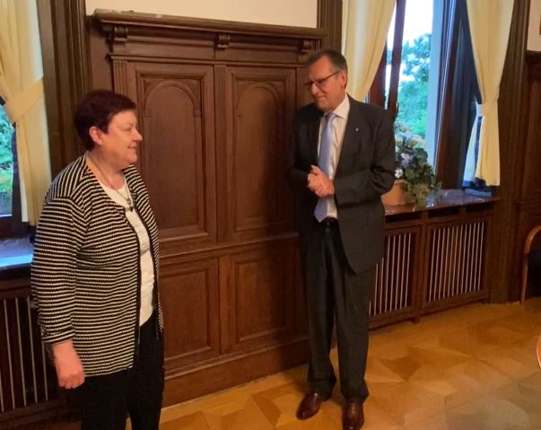 "Vielen Dank für 47 Jahre im Dienst der Binger Oberbürgermeister/innen"